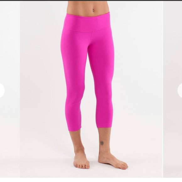 lululemon athletica Pants - LULULEMON Wunder Under Crop -Paris Pink Sz 2